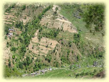 Steep drops into the valley below